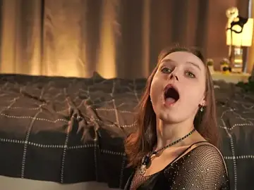 Stripchat Free Porn Cam of MandaReh