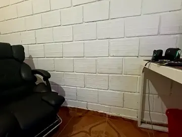 Stripchat Live Sex of Max_TheHorseDick