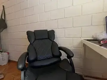 Stripchat Nude Webcam of Max_TheHorseDick