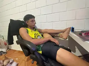 Stripchat Free Porn Cam of Max_TheHorseDick