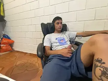 Stripchat Watch Live Sex Cams of Max_TheHorseDick