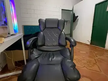 Stripchat Adult Webcams of Max_TheHorseDick