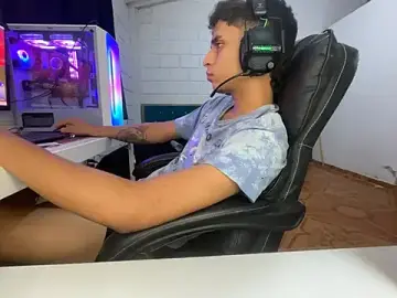 Stripchat Adult Video Chat of Max_TheHorseDick