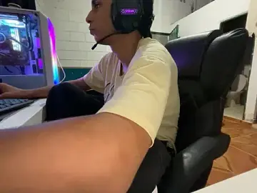 Stripchat Adult Webcam of Max_TheHorseDick