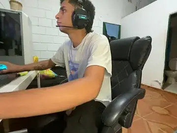 Stripchat Live Porn of Max_TheHorseDick