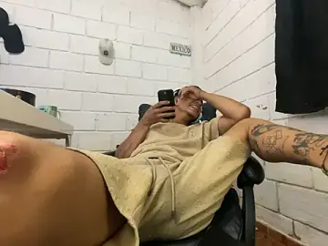 Stripchat Nude Webcam of Max_TheHorseDick