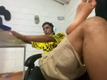 Stripchat Watch Live Sex Cams of Max_TheHorseDick