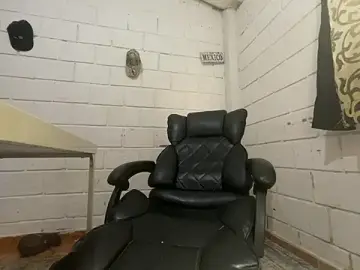Stripchat Live Sex of Max_TheHorseDick