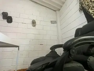 Stripchat Sex Chat of Max_TheHorseDick