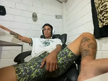 Stripchat Adult Webcams of Max_TheHorseDick
