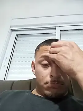 Stripchat Free Live Porn of emrehliug12