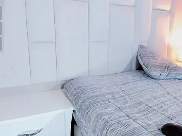 Stripchat Free Live Porn of andrea_alvarz