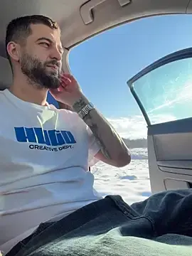 Stripchat Adult Webcam of Pablo_Hornyguy95