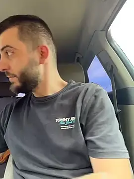 Stripchat Sex Cam of Pablo_Hornyguy95