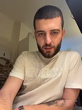 Stripchat Free Porn Cam of Pablo_Hornyguy95