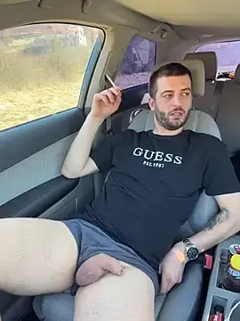 Stripchat Free Porn Cam of Pablo_Hornyguy95