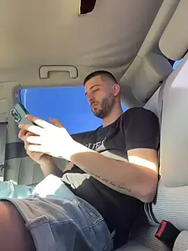 Stripchat Free Porn Cam of Pablo_Hornyguy95