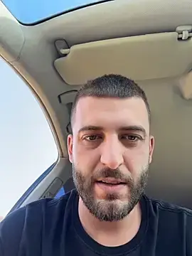 Stripchat Live Sex of Pablo_Hornyguy95