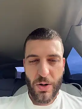 Stripchat Live Porn of Pablo_Hornyguy95