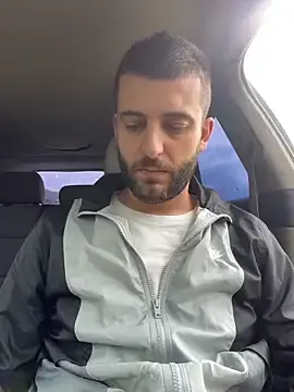 Stripchat Free Porn Cam of Pablo_Hornyguy95