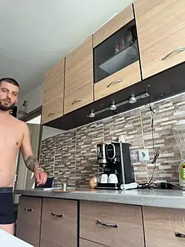 Stripchat Free Live Porn of Pablo_Hornyguy95