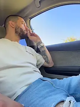Stripchat Watch Live Sex Cams of Pablo_Hornyguy95