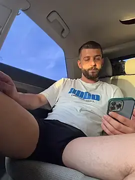 Stripchat Live Porn of Pablo_Hornyguy95