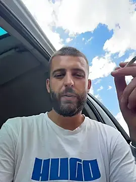 Stripchat Live Sex Cam of Pablo_Hornyguy95