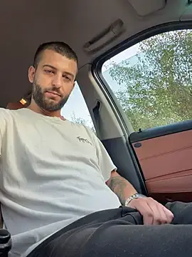 Stripchat Private Sex Chat of Pablo_Hornyguy95