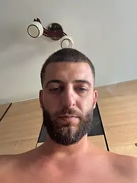 Stripchat Live Porn of Pablo_Hornyguy95