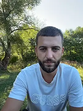 Stripchat Live Sex of Pablo_Hornyguy95