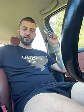 Stripchat Adult Webcam of Pablo_Hornyguy95