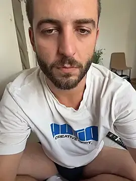 Stripchat Live Sex of Pablo_Hornyguy95