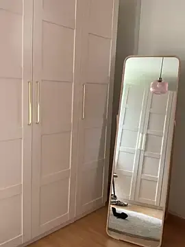 Stripchat Free Live Porn of Petite_minette30