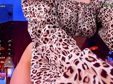 Stripchat Live Sex Cam of Mayzzie