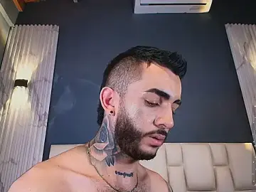 Stripchat Live Sex Cam of Marcelo_ruiz_