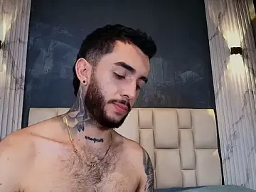 Stripchat Live Sex Cam of Marcelo_ruiz_