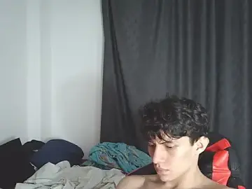 Stripchat Free Porn Cam of aresholland