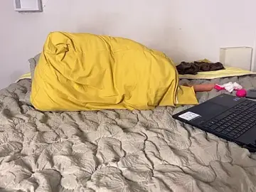 Stripchat Live Sex Cam of wendy_alejo1712