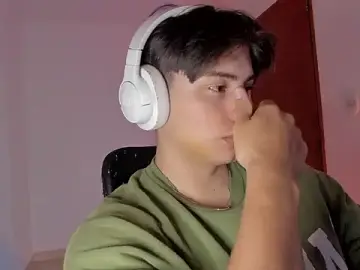 Stripchat Nude Webcam of Giordano_Russo