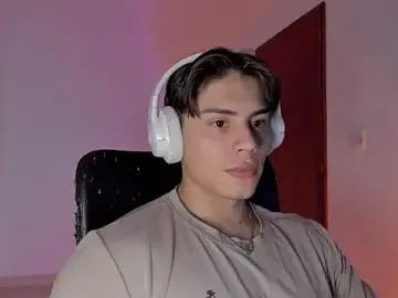 Stripchat Nude Webcam of Giordano_Russo