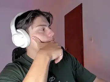 Stripchat Adult Webcams of Giordano_Russo