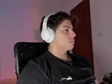 Stripchat Adult Webcams of Giordano_Russo