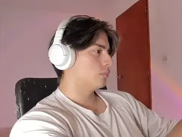 Stripchat Adult Video Chat of Giordano_Russo