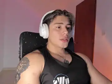 Stripchat Free Porn Cam of Giordano_Russo