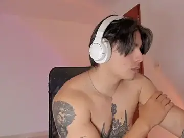 Stripchat Watch Live Sex Cams of Giordano_Russo