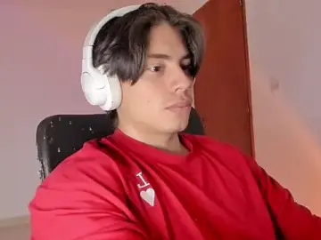 Stripchat Best live sex cam show of Giordano_Russo