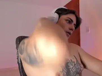 Stripchat Live Sex Cam of Giordano_Russo