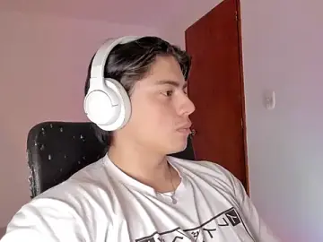 Stripchat Best live sex cam show of Giordano_Russo