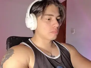 Stripchat Best live sex cam show of Giordano_Russo